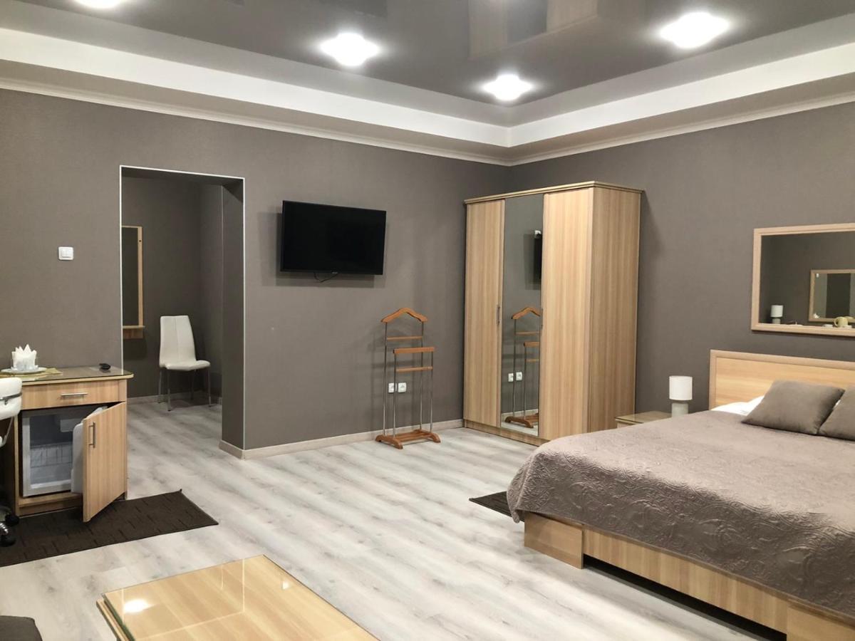 Mercury Hotel Харков Екстериор снимка