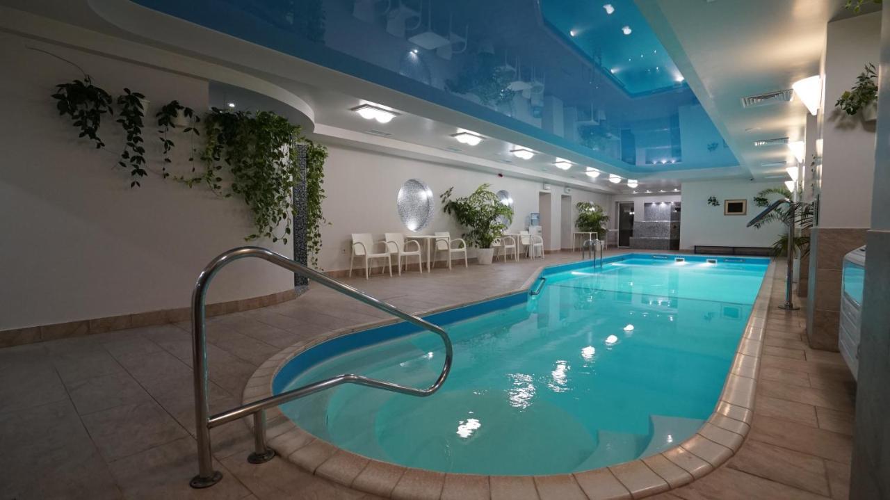 Mercury Hotel Харков Екстериор снимка