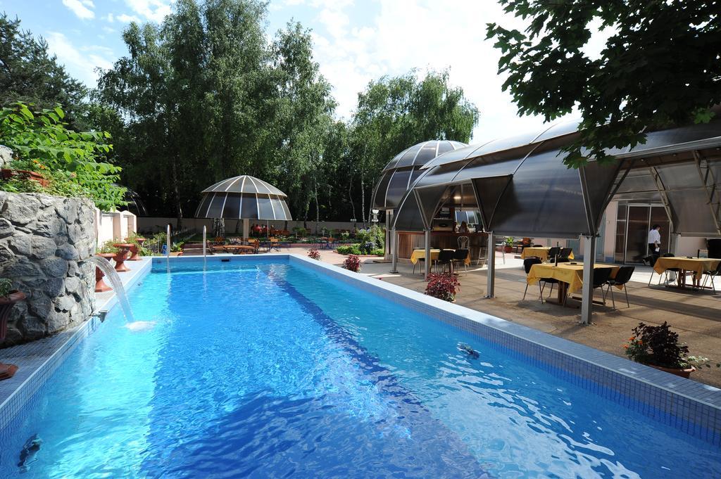 Mercury Hotel Харков Екстериор снимка