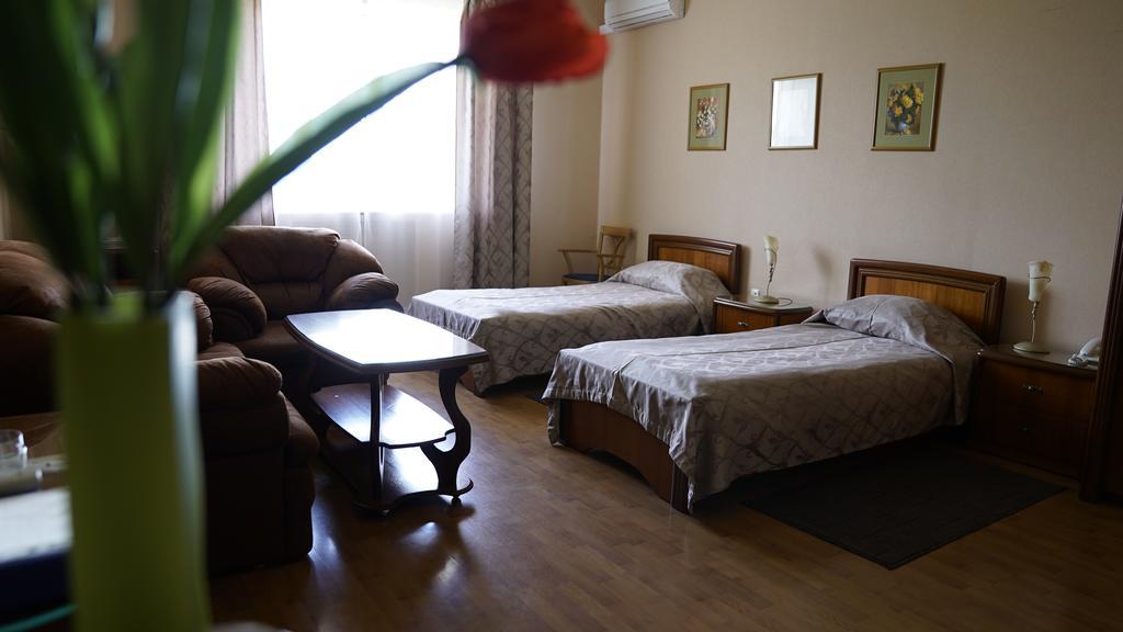 Mercury Hotel Харков Екстериор снимка