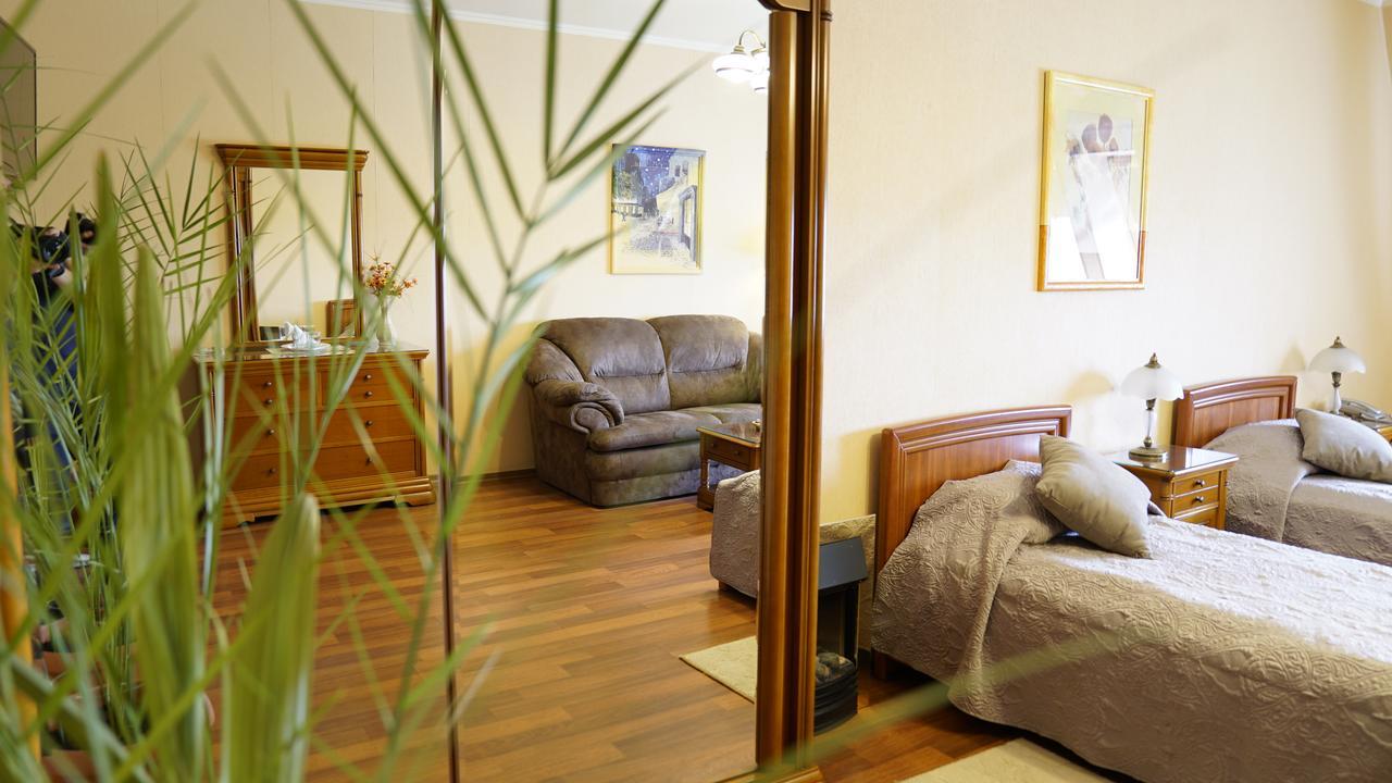 Mercury Hotel Харков Екстериор снимка