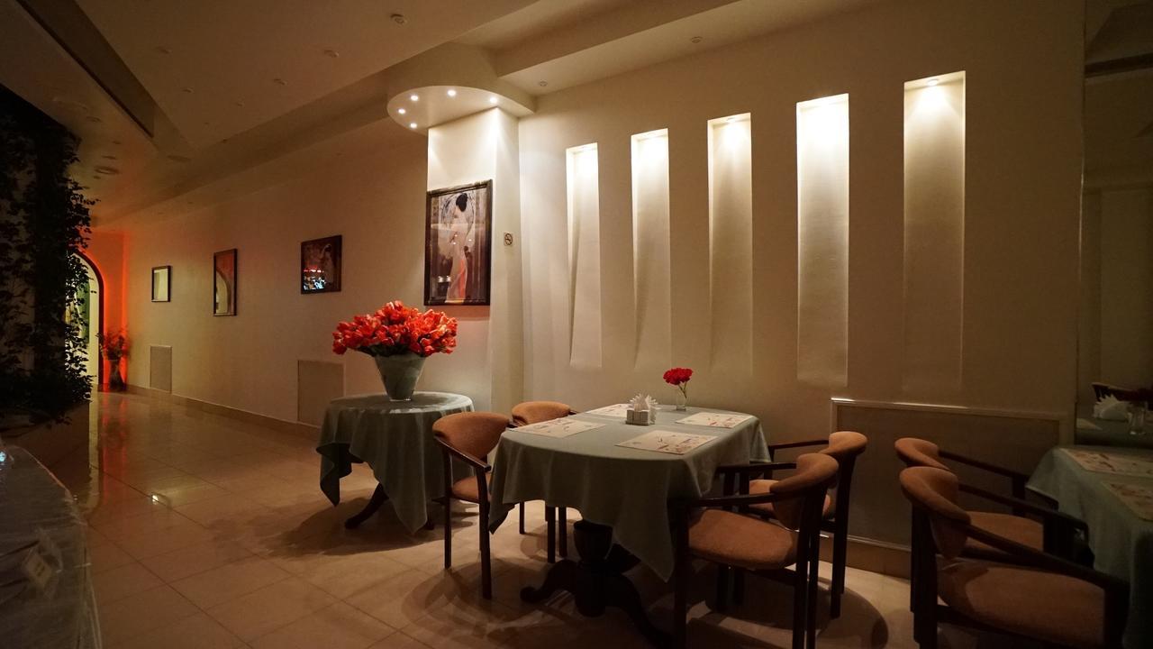 Mercury Hotel Харков Екстериор снимка