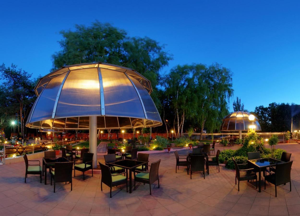 Mercury Hotel Харков Екстериор снимка